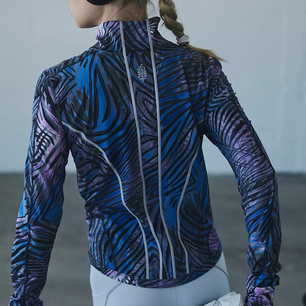 Free People You’re A Peach running jacket ❤️ NWOT - Picture 5 of 6